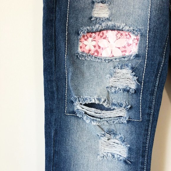Distressed jeans - Picture 3 of 8